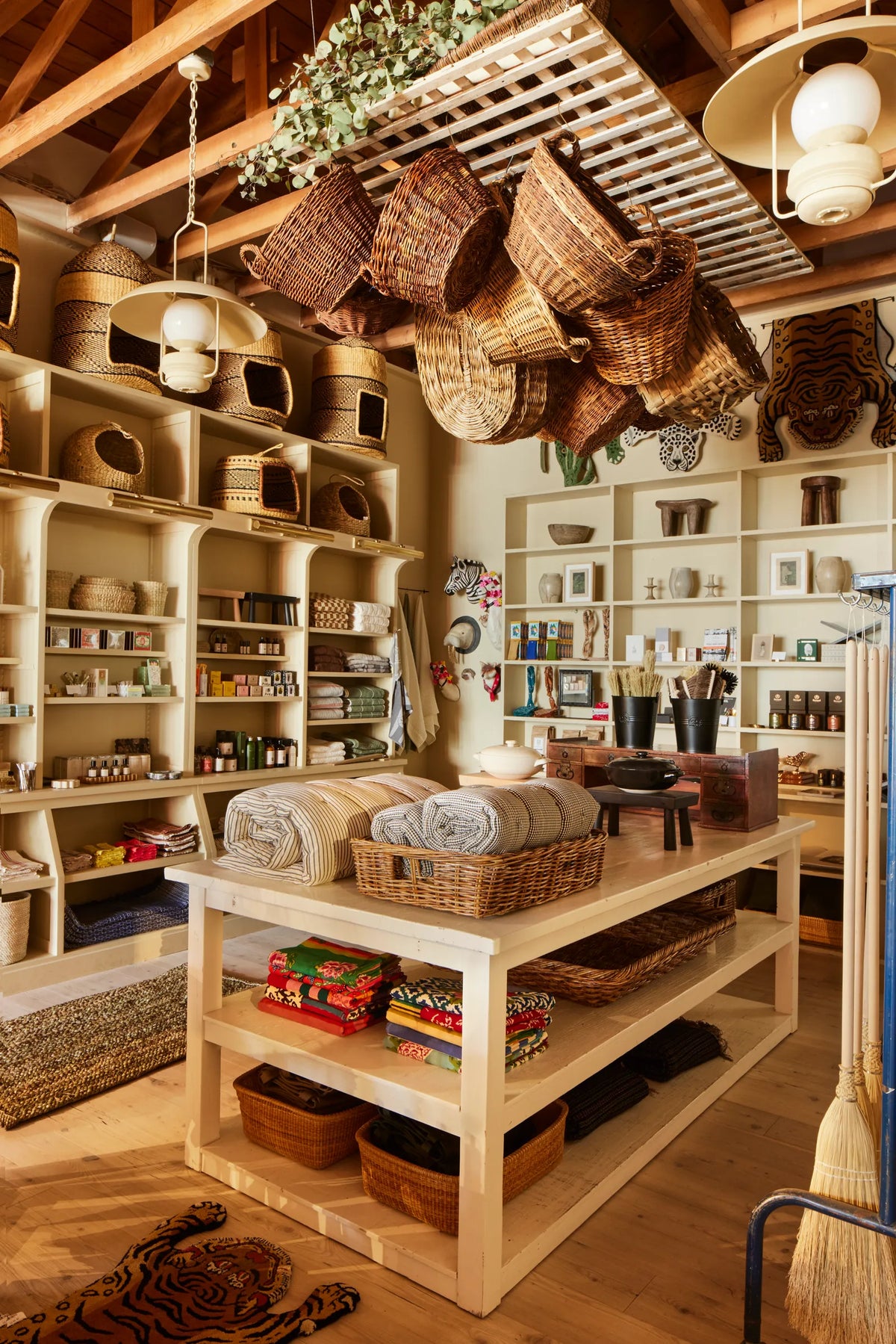 How to Find a Home Decor Store Worth Shopping (And Why S.W. Home Ships Nationwide)