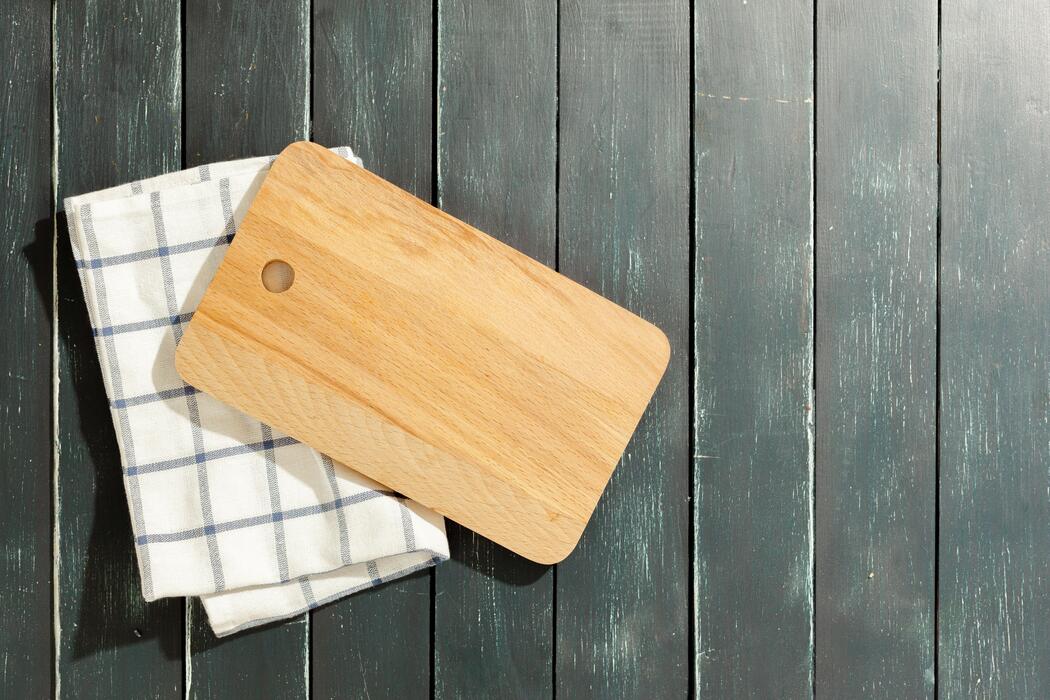 Bread Boards and Wood Cutting Boards: How to Choose, Use, and Care for Them