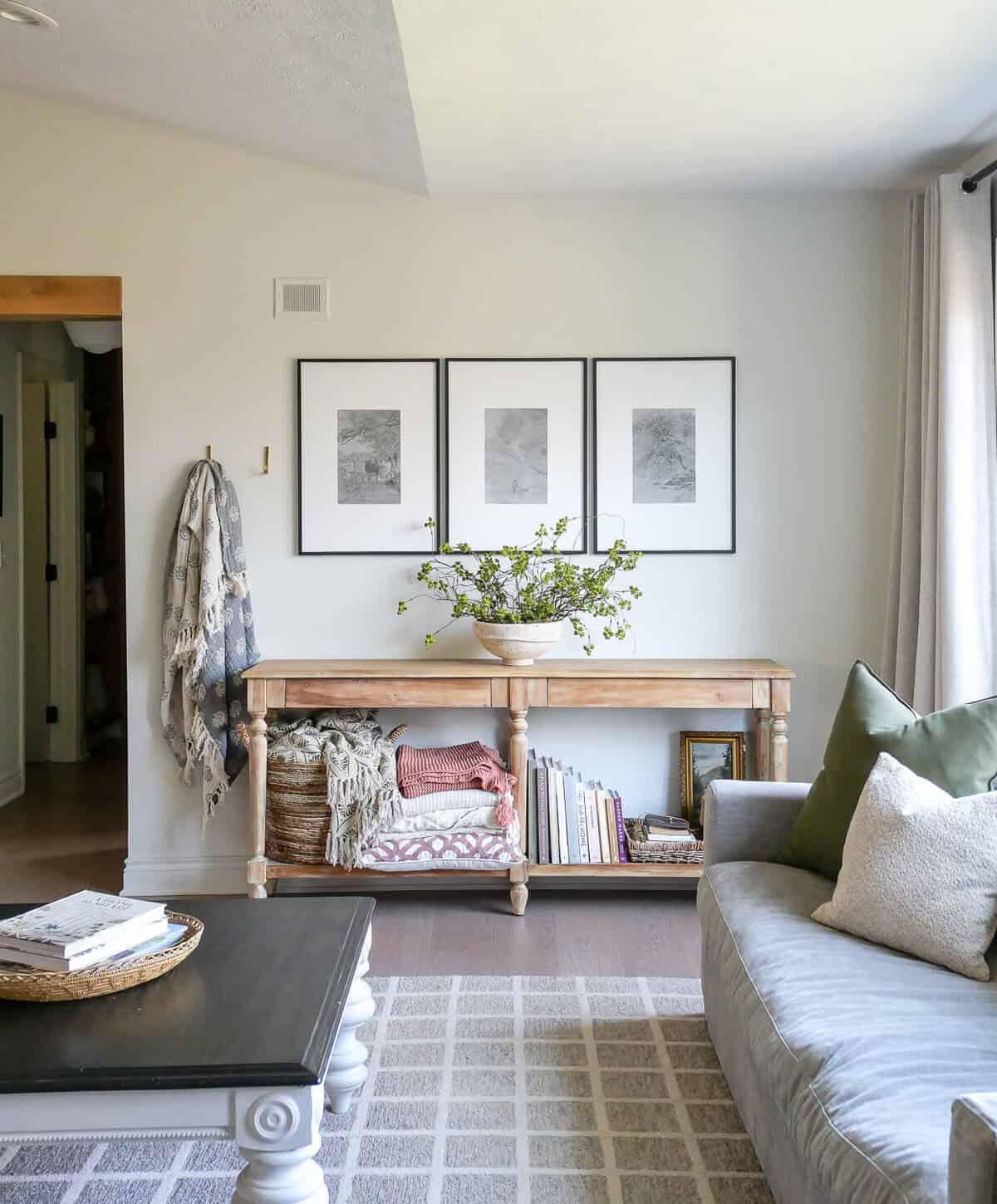 Console Tables 101: How to Style an Entryway From Scratch